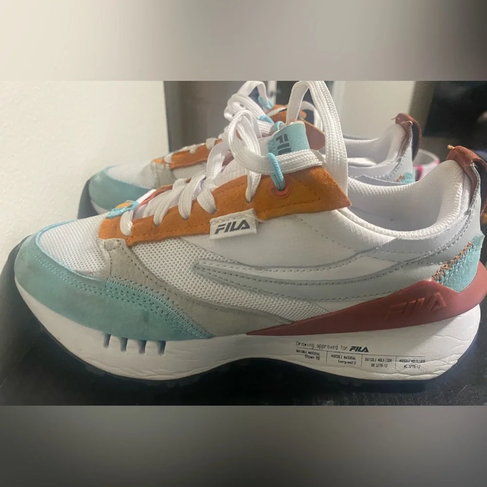 Womens Retro Fila running shoes- white, burnt orange, teal size 8 - Picture 8 of 15